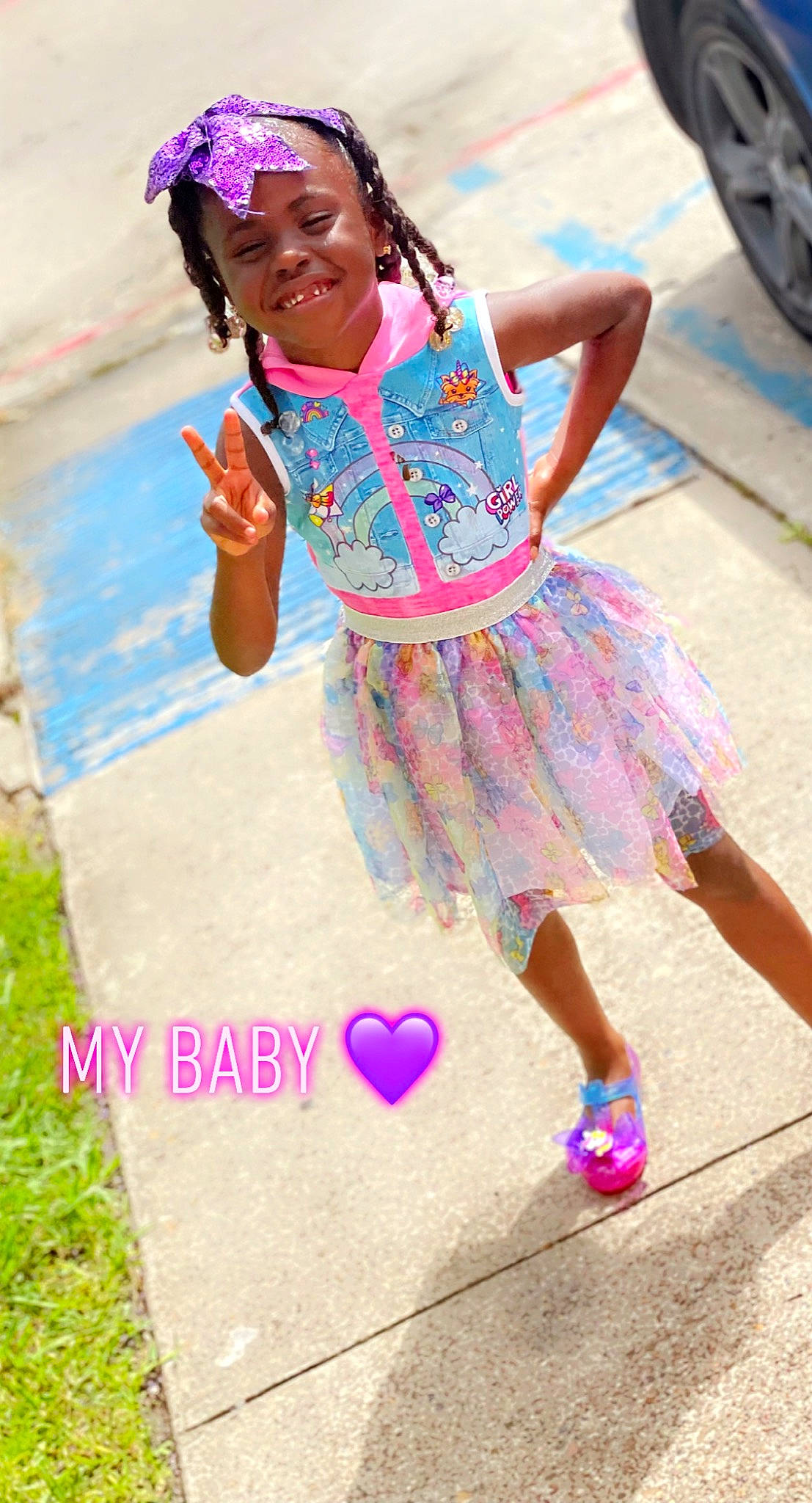 Leíaní joined the competition — help win amazing prizes! beauty, blue, child, event, fashion_accessory, fun, happy, headwear, human_leg, joy, leisure, magenta, person, photograph, pink, recreation, sandal, smile, snapshot, summer