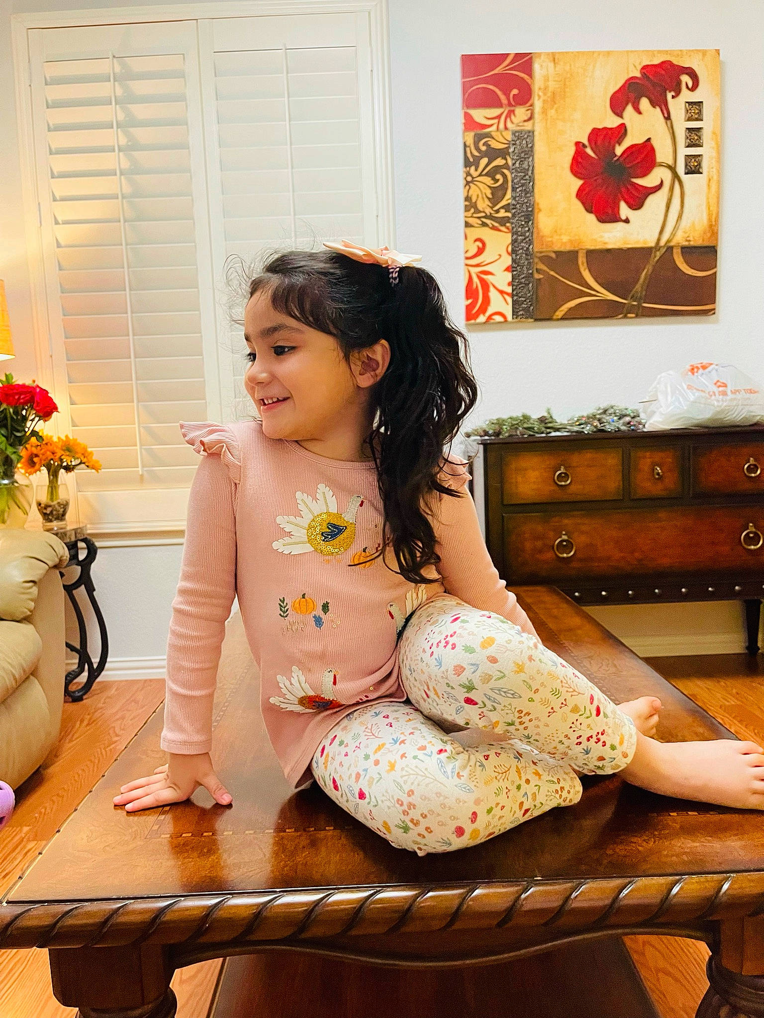 Grace is registered to the contest to win money with this photo: abdomen, barefoot, bathing, chest, fashion_design, flash_photography, flooring, flower, flowerpot, happy, human_leg, joy, peach, person, plant, rose, sitting, smile, thigh, trunk