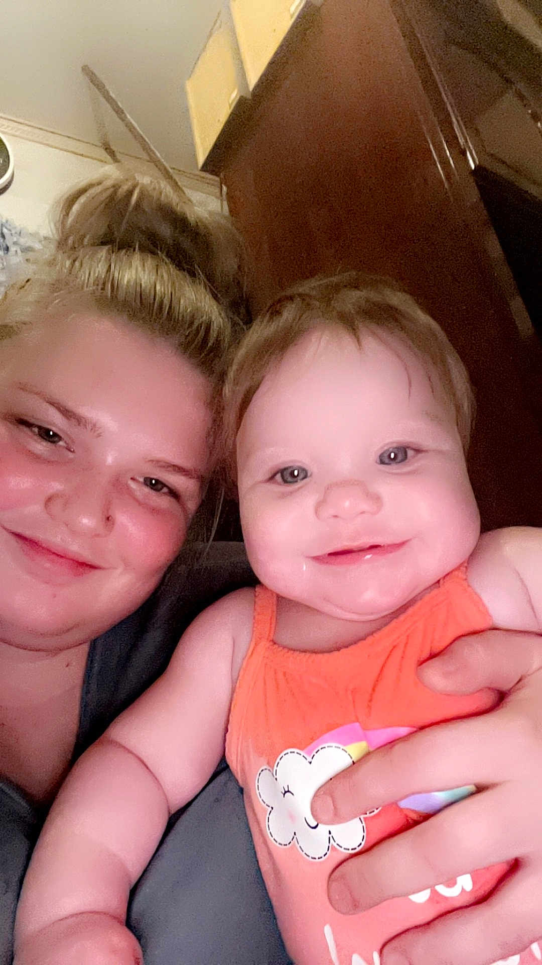 Astrid is registered to the contest to win money with this photo: accessories, baby, bodypart, clothing, face, finger, hand, happy, head, indoors, jewelry, laughing, mouth, person, photography, portrait, selfie, smile, t_shirt, teeth
