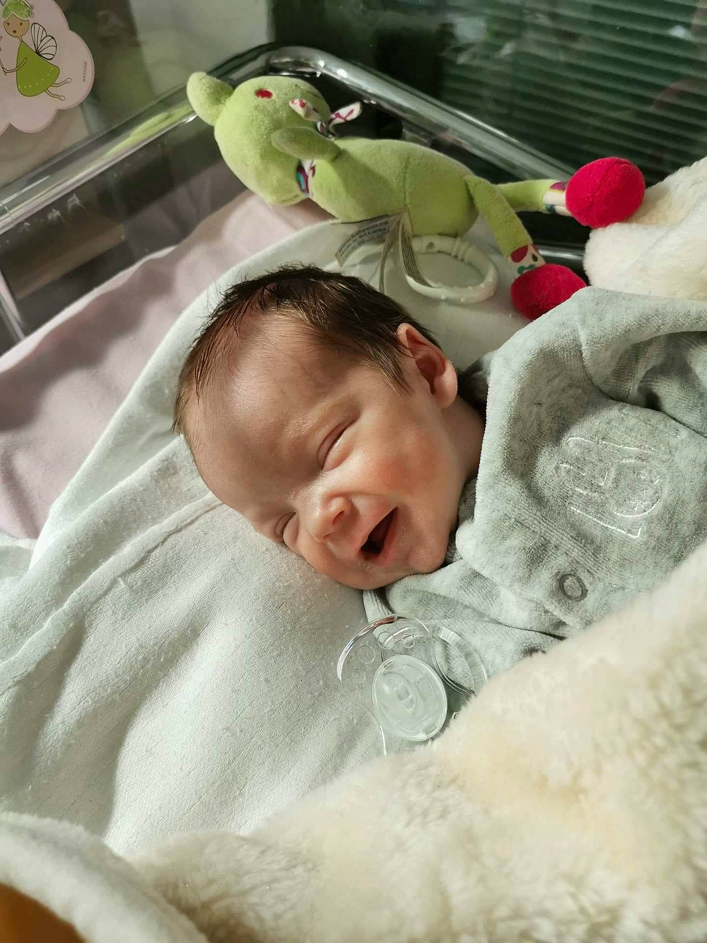 Bebe a rejoint le concours — aidez-le/la à gagner de superbes lots ! baby, baby_sleeping, bedtime, birth, child, nap, person, product, sleep