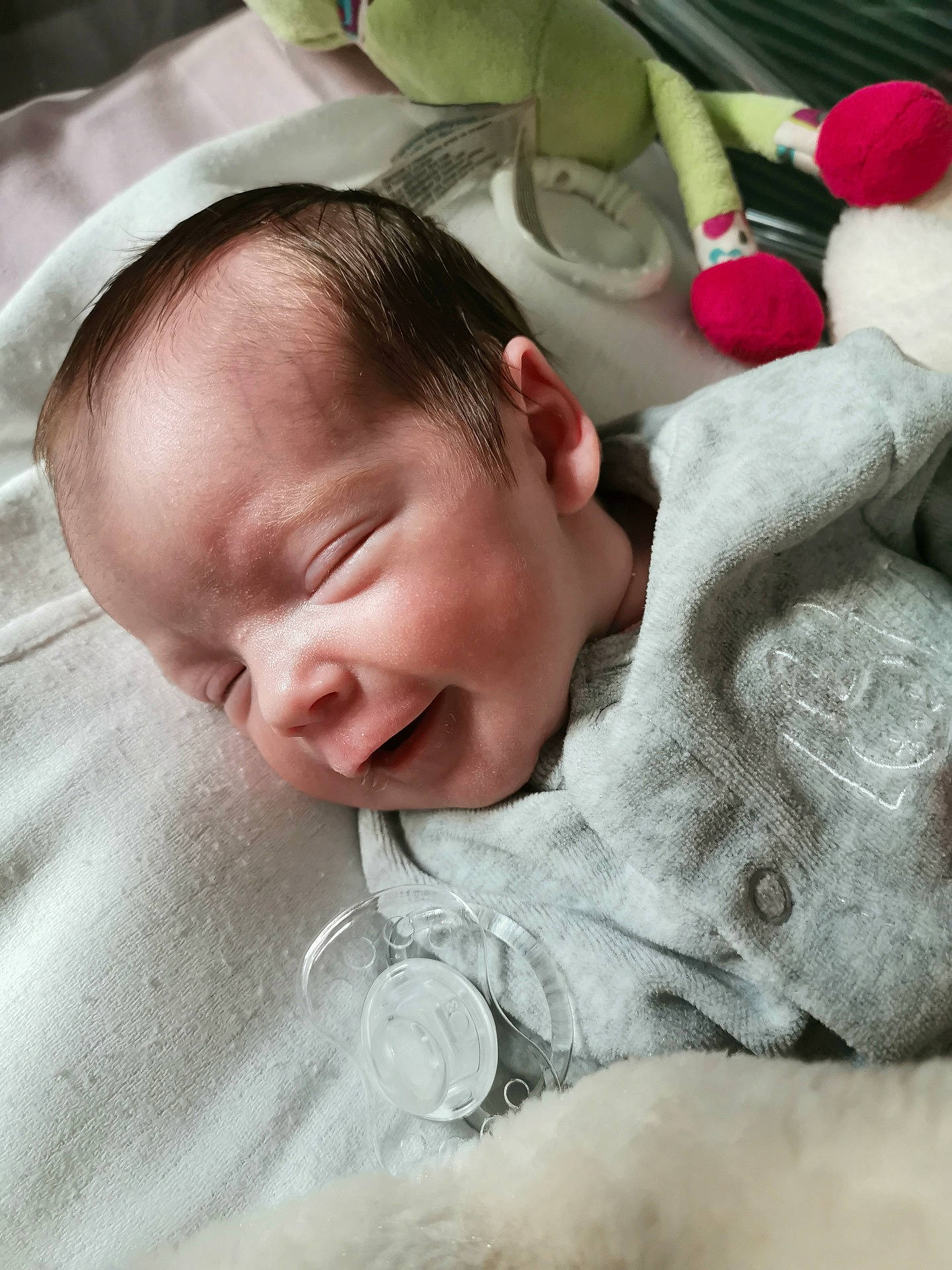 Mahelya a rejoint le concours — aidez-le/la à gagner de superbes lots ! baby, baby_sleeping, bedtime, birth, cheek, child, ear, nap, nose, person, skin, sleep, smile, toddler