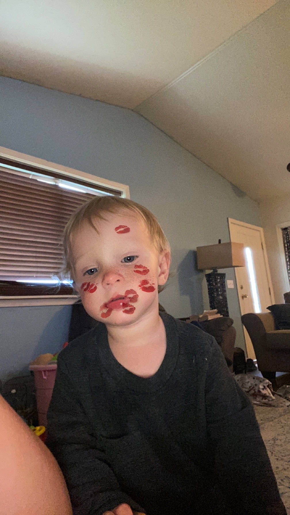 Oliver is registered to the contest to win money with this photo: baby, baby_toddler_clothing, ceiling, chair, cheek, child, eyebrow, eyelash, flooring, forehead, fun, happy, jaw, mouth, person, room, shoulder, t_shirt, toddler, vacation