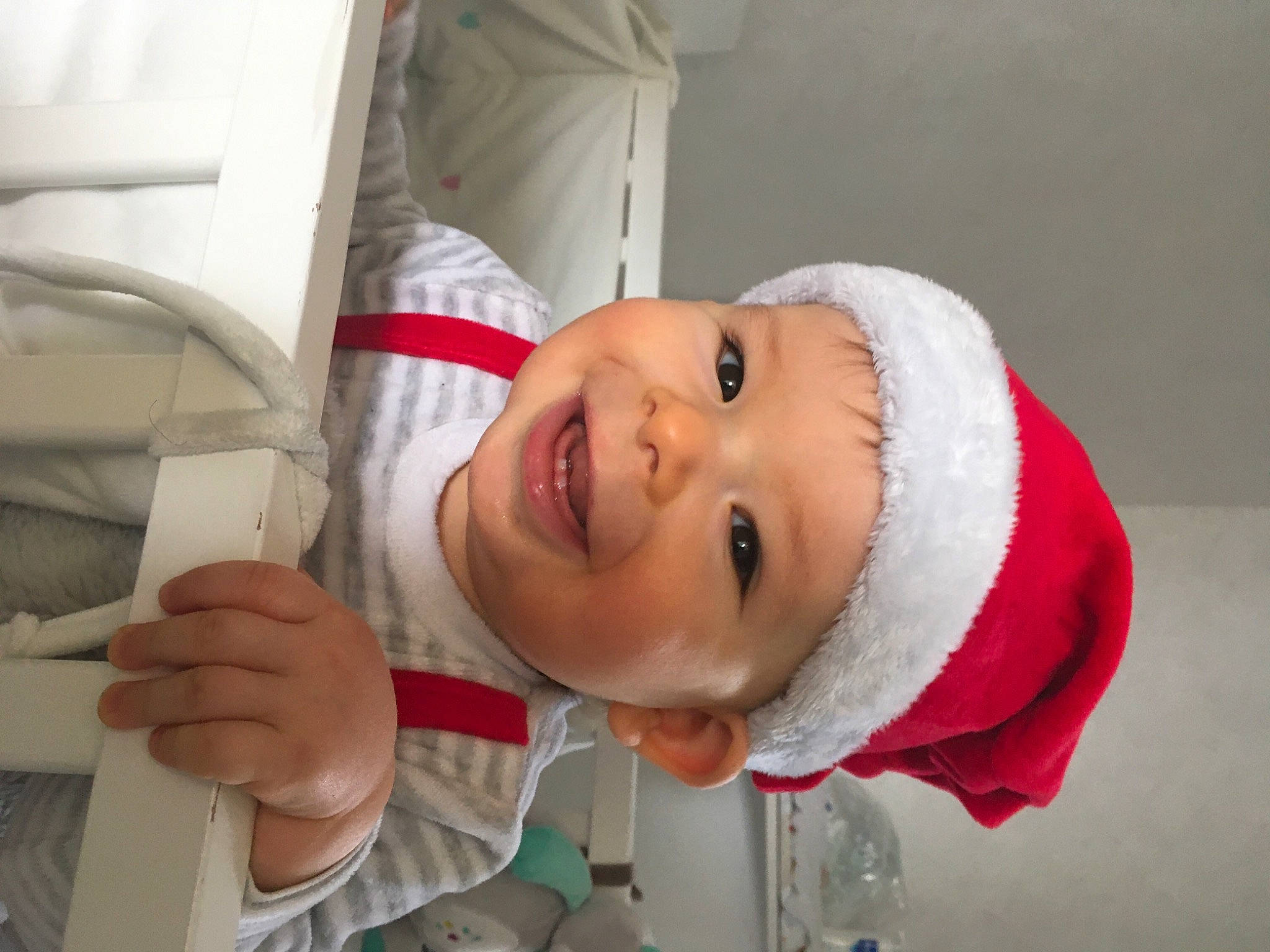 Aden a rejoint le concours — aidez-le/la à gagner de superbes lots ! baby, baby_laughing, baby_products, baby_toddler_clothing, cheek, child, eyebrow, headwear, joy, laugh, person, toddler, tooth