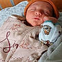 Maxence a rejoint le concours — aidez-le/la à gagner de superbes lots ! baby, sleeping, newborn, hat, blanket, bed, hospital, clothing, infant, cute, resting, soft, warm, face, portrait, peaceful, child, toddler, comfort, wrapped