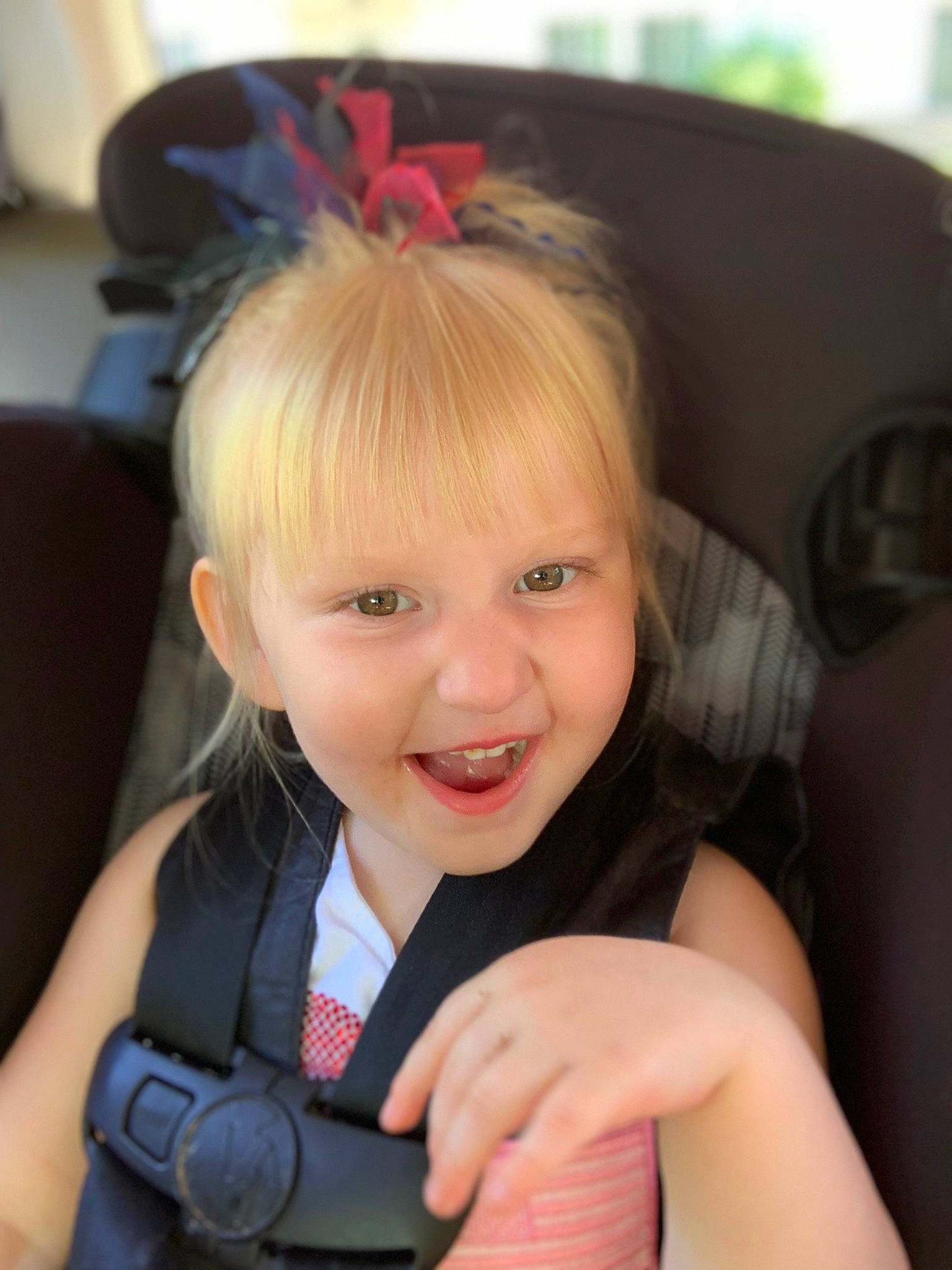 Karlie is registered to the contest to win money with this photo: baby, beauty, blond, cheek, child, child_model, chin, ear, face, facial_expression, finger, fun, hair, hand, head, iris, joy, person, sitting, skin