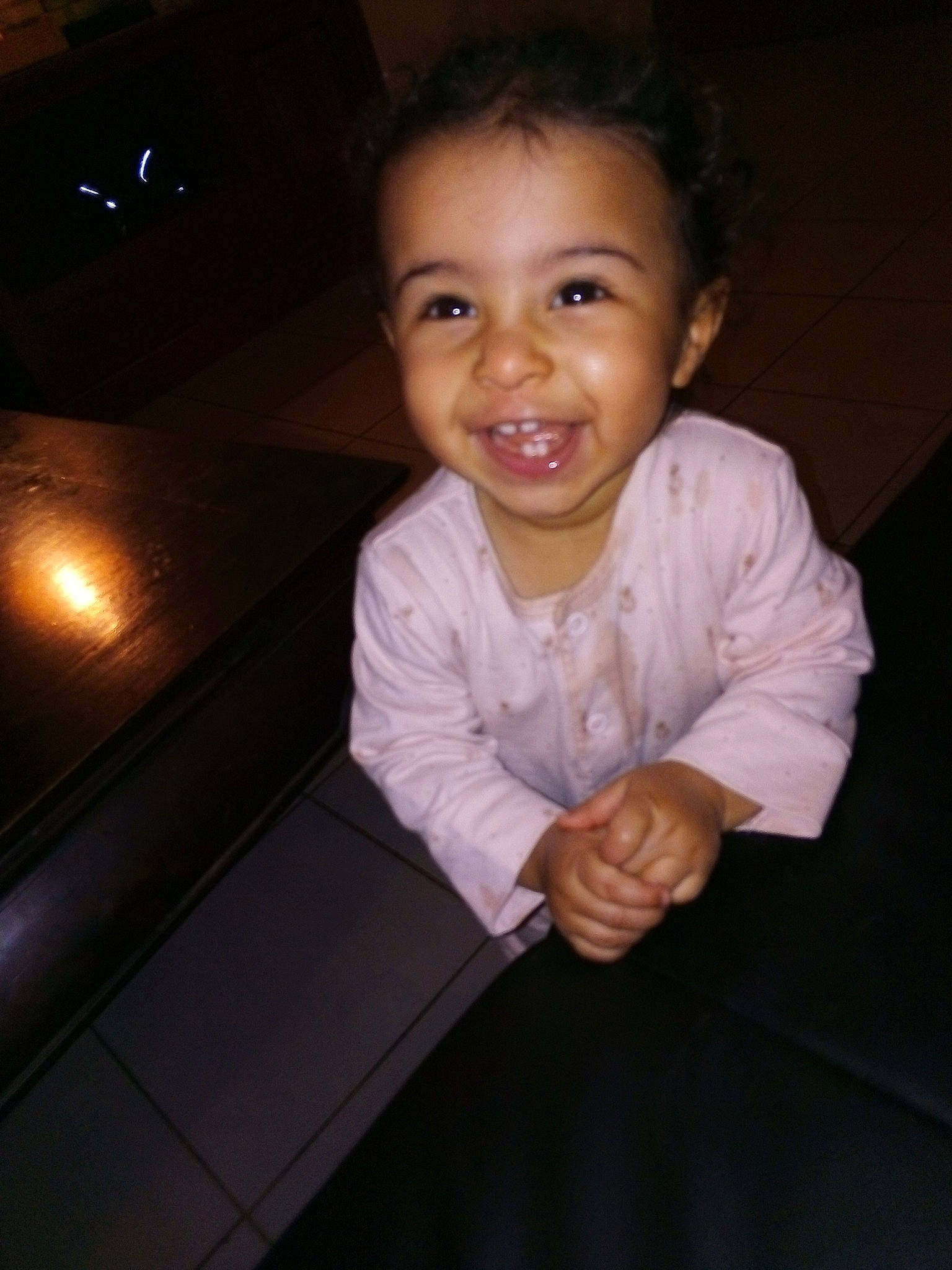 Lilya participe au concours pour gagner de l'argent avec cette photo : arm, cheek, child, chin, cool, eye, face, facial_expression, forehead, fun, happy, head, joy, night, nose, organ, person, skin, sky, smile