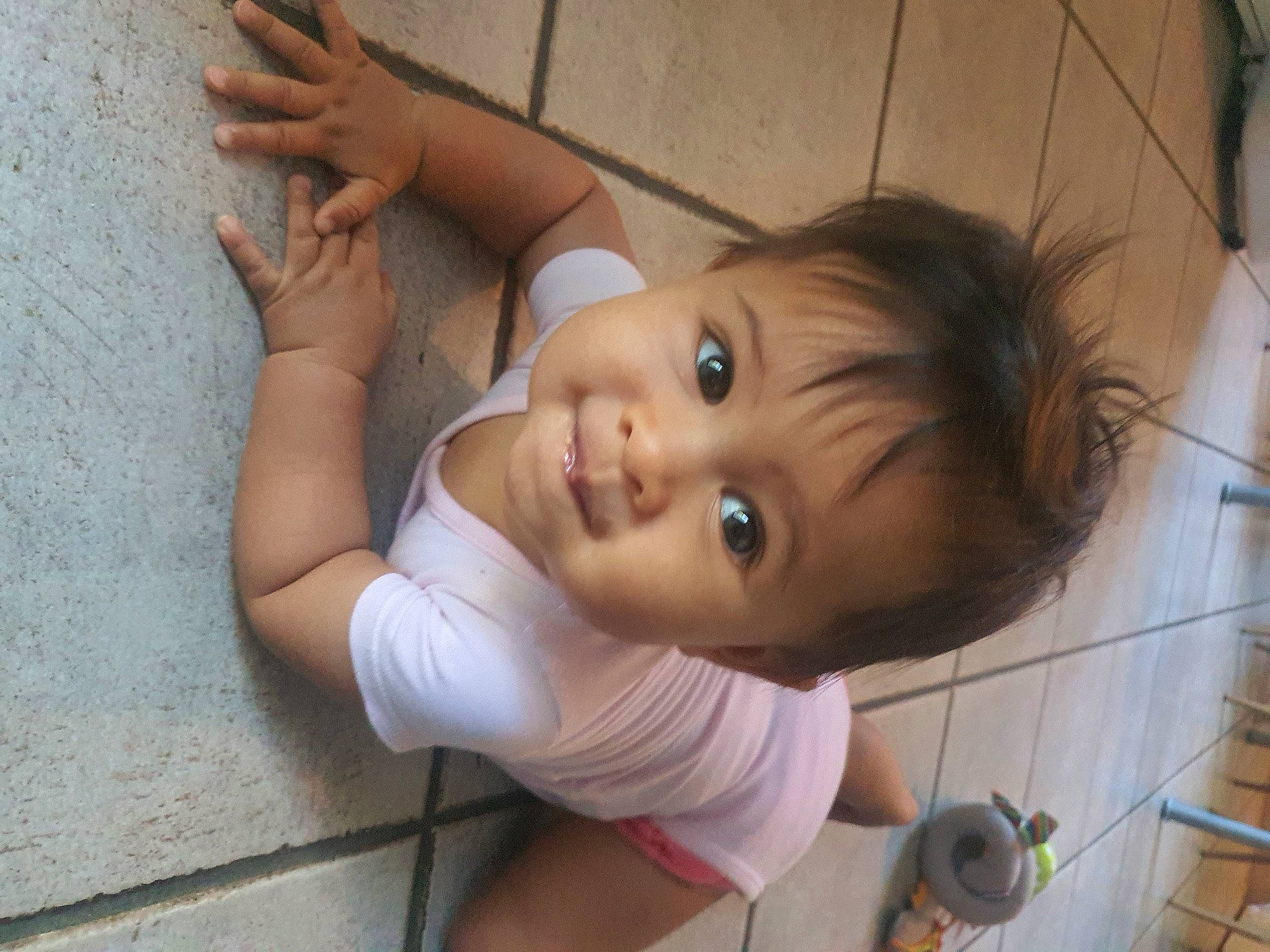 Lexie a rejoint le concours — aidez-le/la à gagner de superbes lots ! baby, cheek, child, eye, face, head, person, skin, toddler