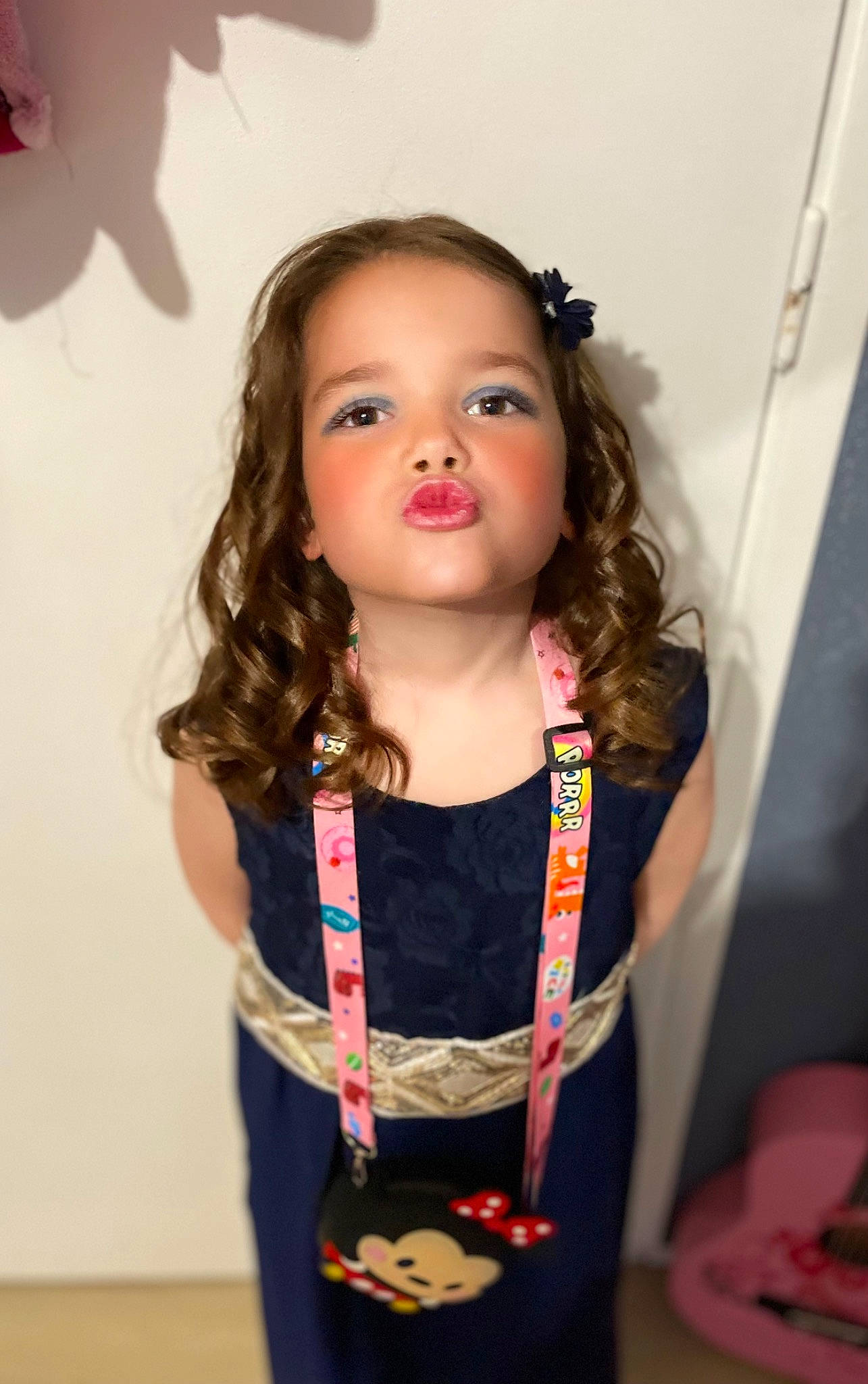 Maëllys a rejoint le concours — aidez-le/la à gagner de superbes lots ! cheek, dress, eye, eyelash, face, fashion_design, fun, hair, hairstyle, happy, head, human_body, iris, lip, neck, person, shoulder, skin, sleeve, standing